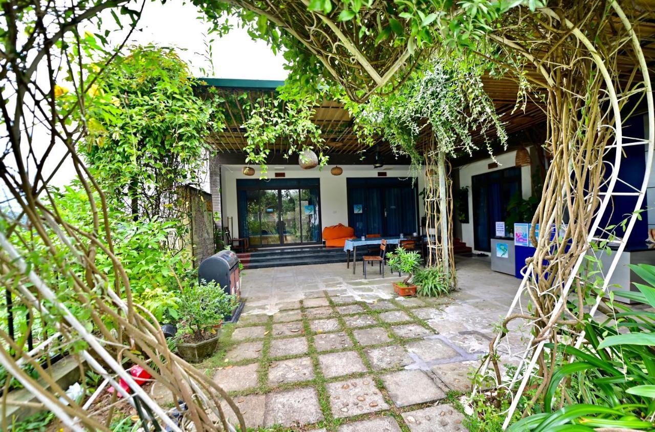 Coto Center Homestay Dao Co To Exteriör bild